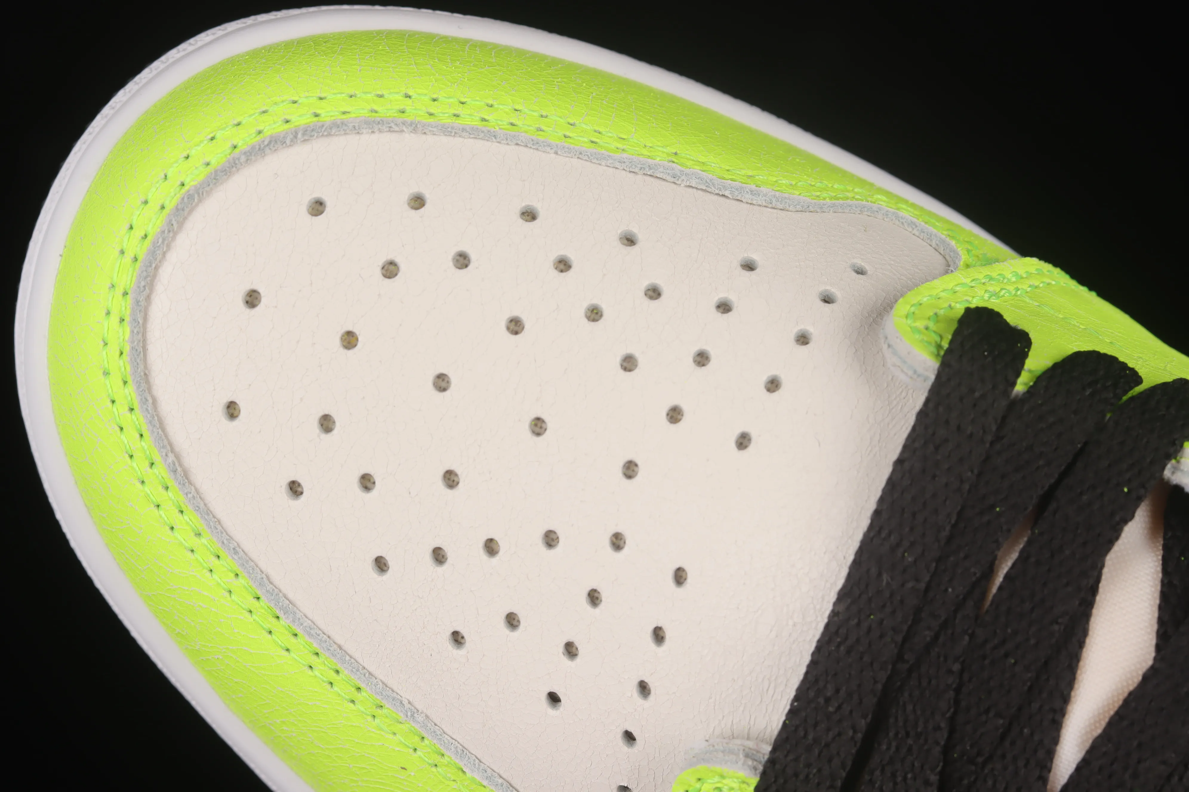 All categories Air Jordan Jordan series basketball shoes Air Jordan 1 High pure original version Air Jordan 1 High OG "Volt" AJ1 Joe 1 new fluorescent green 555088-702